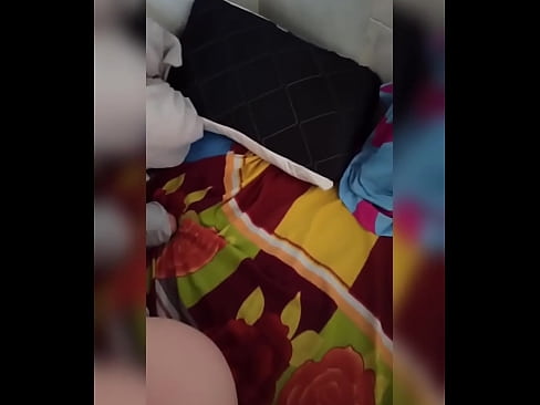 ❤️ Rakan sebilik saya tinggal di rumah seorang diri kerana suaminya pergi bercuti dan saya mengambil kesempatan menidurinya dan mengisi pantatnya dengan susu Lucah pada kami